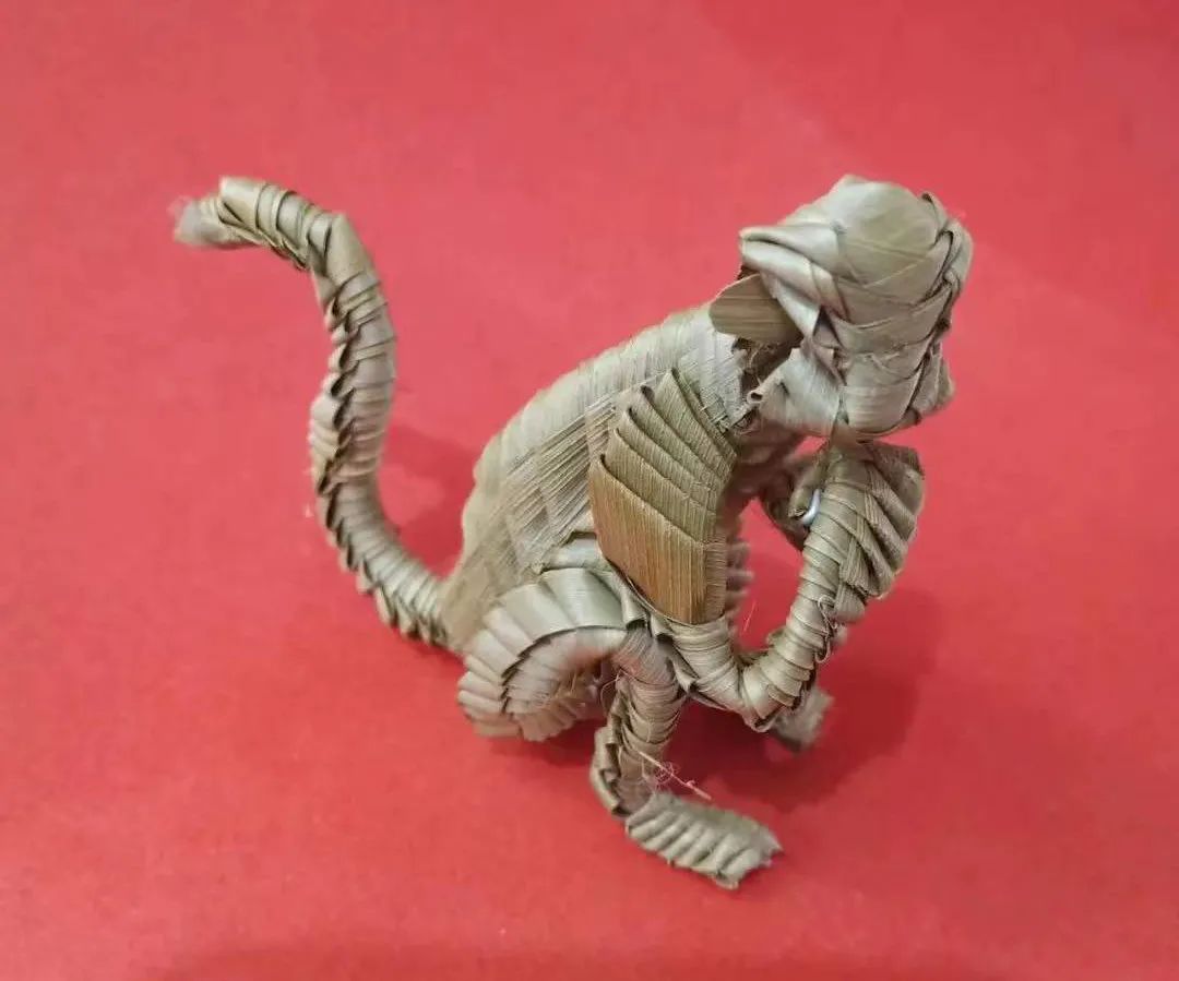 DƬ
